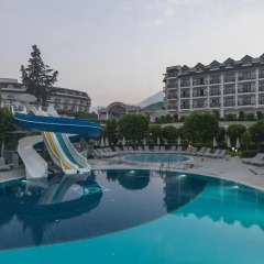 Отель Palmet Beach Resort бассейн