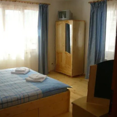 Отель Guest House Edelweiss 2* Стандартный номер с различными типами кроватей фото 9