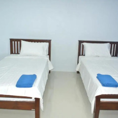 Отель Jomthong Guesthouse 2* Стандартный номер с 2 отдельными кроватями фото 11