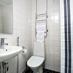 Отель Forenom Serviced Apartments Helsinki Kruununhaka Финляндия, Хельсинки - 2 отзыва об отеле, цены и фото номеров - забронировать отель Forenom Serviced Apartments Helsinki Kruununhaka онлайн ванная