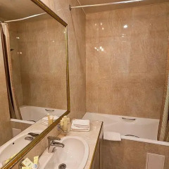 Гостиница Resident 4* Стандартный номер с различными типами кроватей фото 14