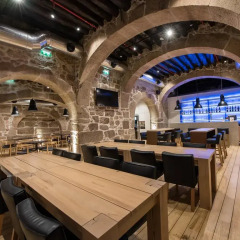 Отель Bluesock Hostels Porto гостиничный бар