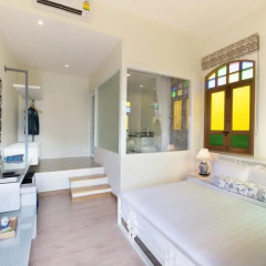 O'nya Phuket Hotel 3* Улучшенный номер с двуспальной кроватью фото 2