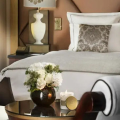 Отель Hôtel Barrière Le Fouquet's 5* Улучшенный номер с различными типами кроватей фото 5