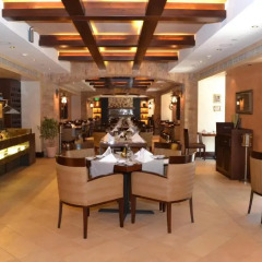 Отель Crowne Plaza Abu Dhabi ОАЭ, Абу-Даби - отзывы, цены и фото номеров - забронировать отель Crowne Plaza Abu Dhabi онлайн питание фото 2