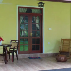 Отель Lanka Rose Guest House Номер Делюкс с различными типами кроватей фото 7