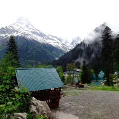 Hotel Elbrus парковка