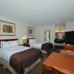 Отель Clarion Inn I-10 East at Beltway 3* Стандартный номер с различными типами кроватей