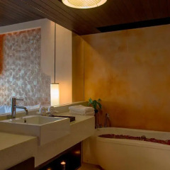 Отель Chanalai Romantica Resort Kata Beach - Adult Only 4* Улучшенный номер с двуспальной кроватью фото 3