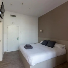 Отель Hostalin Barcelona Pg. de Gràcia 3* Стандартный номер с двуспальной кроватью фото 41