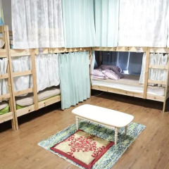 Отель Hikari House Кровать в мужском общем номере фото 4