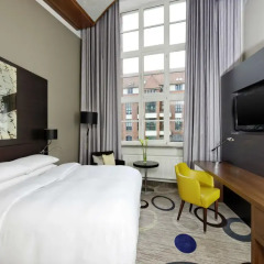 Sheraton Hannover Pelikan Hotel комната для гостей фото 5