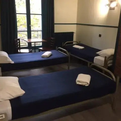 Отель Hôtel Absolute Paris République 2* Кровать в общем номере с двухъярусной кроватью фото 13