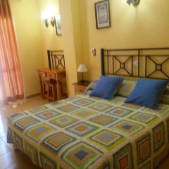 Отель Hostal Cuevas Испания, Фуэнхирола - отзывы, цены и фото номеров - забронировать отель Hostal Cuevas онлайн комната для гостей фото 3