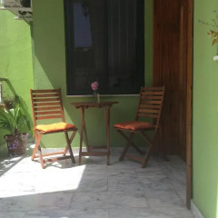 Отель Friends House Албания, Тирана - отзывы, цены и фото номеров - забронировать отель Friends House онлайн балкон