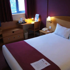 Waterloo Hub Hotel & Suites 3* Стандартный номер фото 8