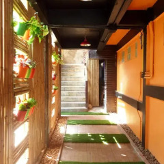 Отель Baan Chalok Hostel Таиланд, Остров Тау - отзывы, цены и фото номеров - забронировать отель Baan Chalok Hostel онлайн парковка