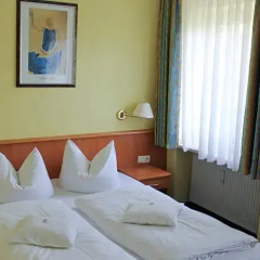 Hotel Aurora Garni Мюнхен комната для гостей фото 2