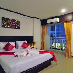 Sharaya Patong Hotel 3* Улучшенный номер с различными типами кроватей фото 8