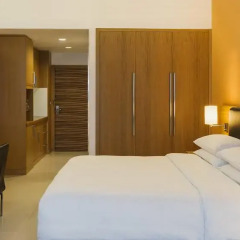 Отель Four Points by Sheraton Downtown Dubai 4* Стандартный номер с различными типами кроватей фото 3