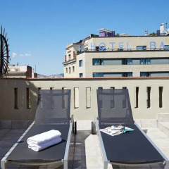 Отель AB Paral·lel Spacious Apartments Испания, Барселона - отзывы, цены и фото номеров - забронировать отель AB Paral·lel Spacious Apartments онлайн бассейн