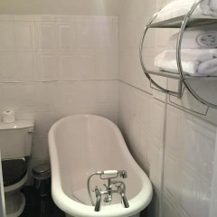 Отель Plas Llwyd Guest House 4* Улучшенный номер с различными типами кроватей фото 4