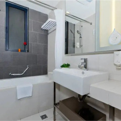 Отель Citadines Xinghai Suzhou 4* Улучшенные апартаменты с различными типами кроватей фото 3