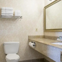Отель Country Inn & Suites Effingham ванная