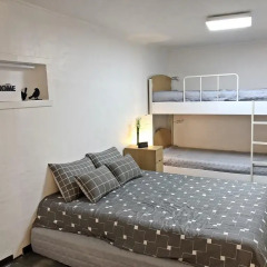 Jun Guest House - Hostel Люкс с различными типами кроватей