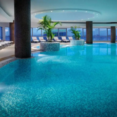 Movenpick Hotel West Bay Doha бассейн
