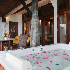 Отель Mom Tri's Villa Royale 5* Люкс с различными типами кроватей фото 25