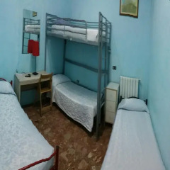 Отель Walter Guest House Кровать в женском общем номере фото 3