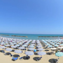 Отель Grand Eurhotel Италия, Монтезильвано - отзывы, цены и фото номеров - забронировать отель Grand Eurhotel онлайн пляж фото 2