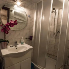 Отель Adriana Downtown Guesthouse 3* Стандартный номер с различными типами кроватей фото 7