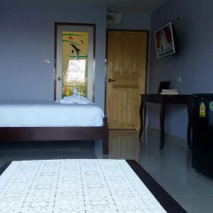 Отель Patamnak Beach Guesthouse 3* Стандартный номер с различными типами кроватей фото 4