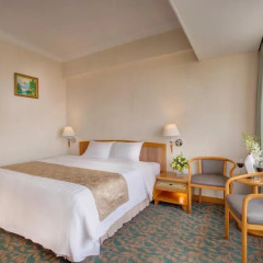 Hanoi Hotel 4* Номер Делюкс с различными типами кроватей фото 3