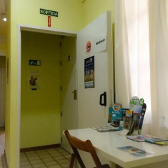 Отель Barcelona City Ramblas (Pensión Canaletas) Испания, Барселона - 1 отзыв об отеле, цены и фото номеров - забронировать отель Barcelona City Ramblas (Pensión Canaletas) онлайн удобства в номере фото 2