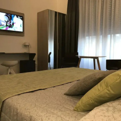 Hotel Bernina 3* Улучшенный номер с двуспальной кроватью фото 3