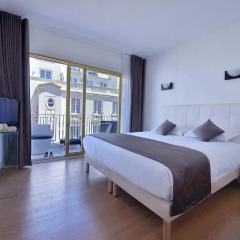 Отель Appartement Rue Grimaldi сейф в номере