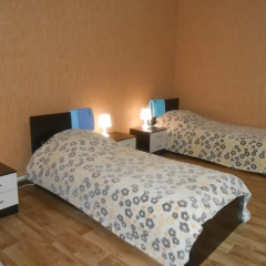 Hostel Skazka In Tolmachevo Кровати в общем номере с двухъярусными кроватями фото 4
