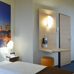 B&B Hotel Frankfurt-Hbf 2* Стандартный семейный номер с двуспальной кроватью