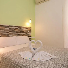 Отель Hostal Adis 3* Стандартный номер с двуспальной кроватью фото 19