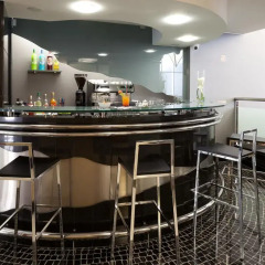 Hotel Alif Avenidas гостиничный бар