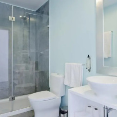 Отель Gloria Design Suites ванная фото 2