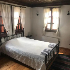 Отель Hadji Neikovi Guest Houses 2* Стандартный номер с различными типами кроватей фото 6