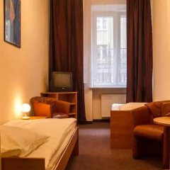 Hotel Mazowiecki Стандартный номер с двуспальной кроватью (общая ванная комната) фото 13