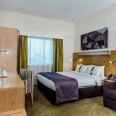 Отель Holiday Inn Express Dubai Airport 2* Стандартный номер с 2 отдельными кроватями