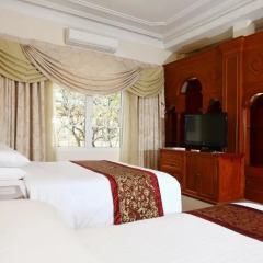 Hotel Continental Saigon 4* Улучшенный номер с различными типами кроватей фото 12