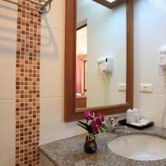 Orchid Garden Hotel 3* Улучшенный номер с двуспальной кроватью фото 12