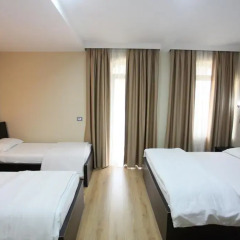 Hotel Panorama Kruje 3* Стандартный семейный номер с двуспальной кроватью фото 2